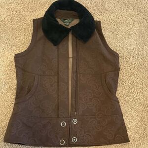 Woolrich Chocolate Vest with Plush Black Collar